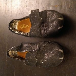 Black sparkle Tom's size 10.5